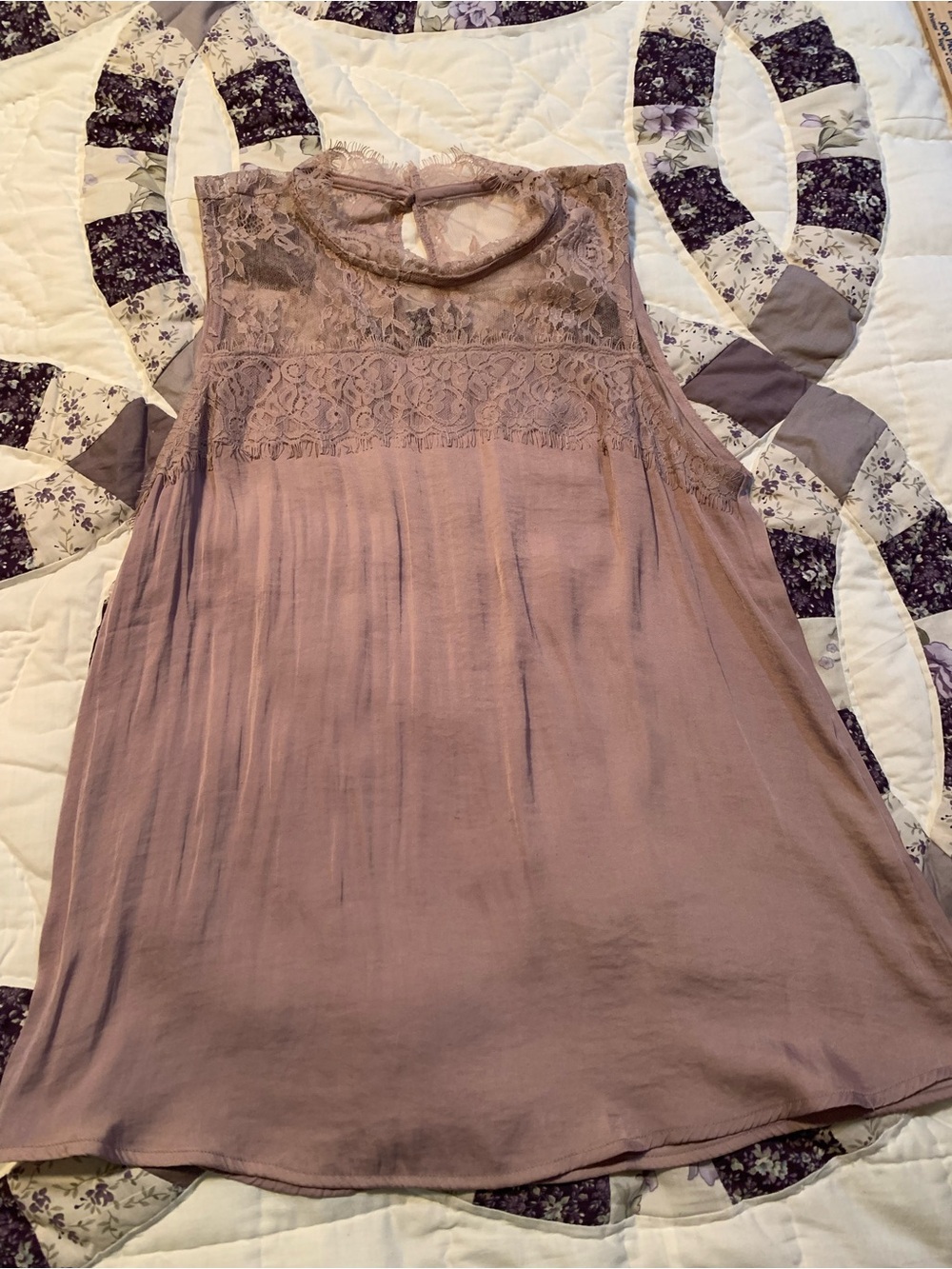 Mauve Lace Yoke Sleeveless Camisole